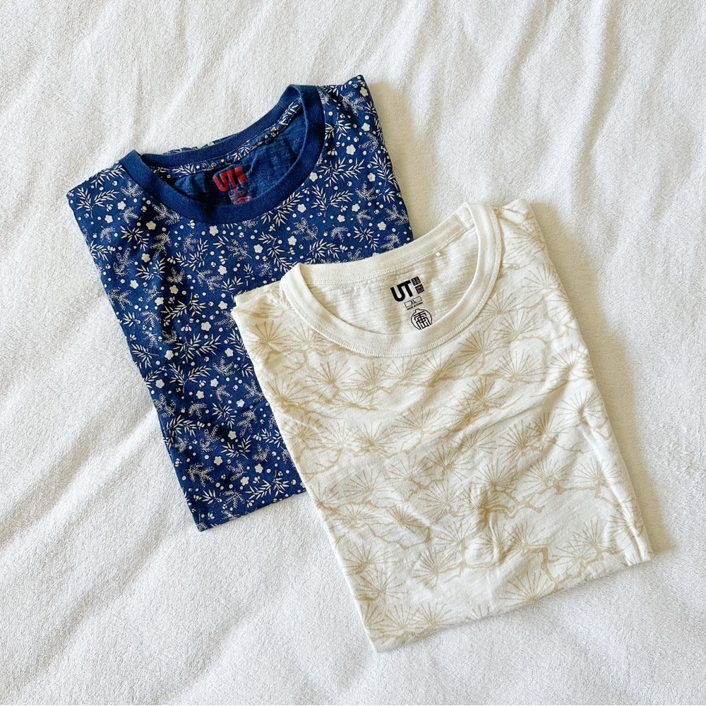 Uniqlo Set of Uniqlo UT Tees, Navy Blue, Cream, XL